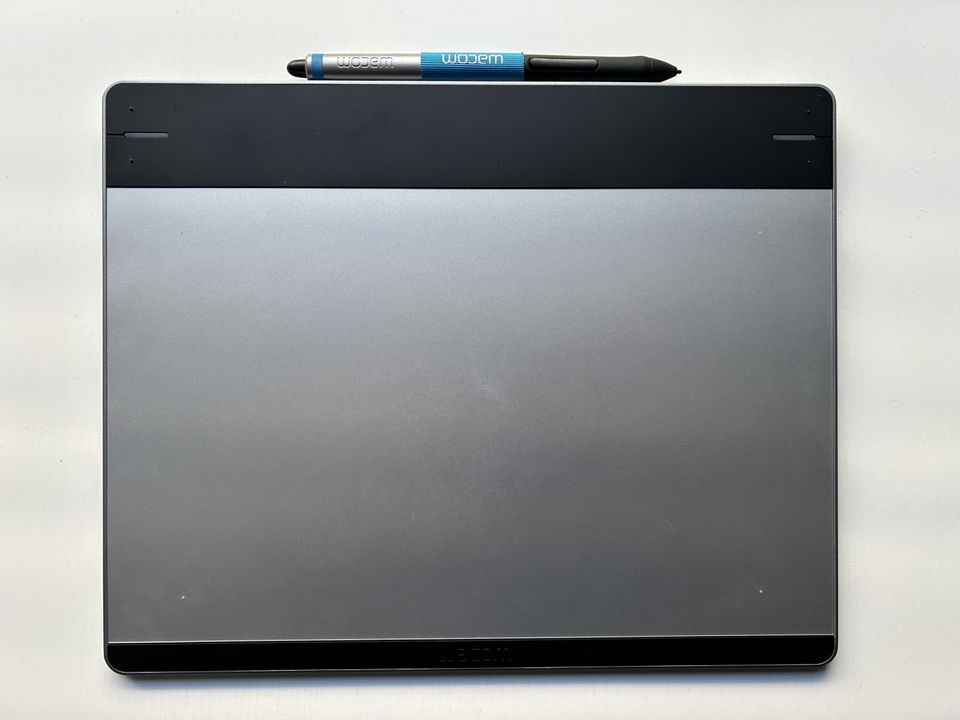 Wacom Intuos CTH-680/S - Graphic table (Pen tablet, pen & touch medium)