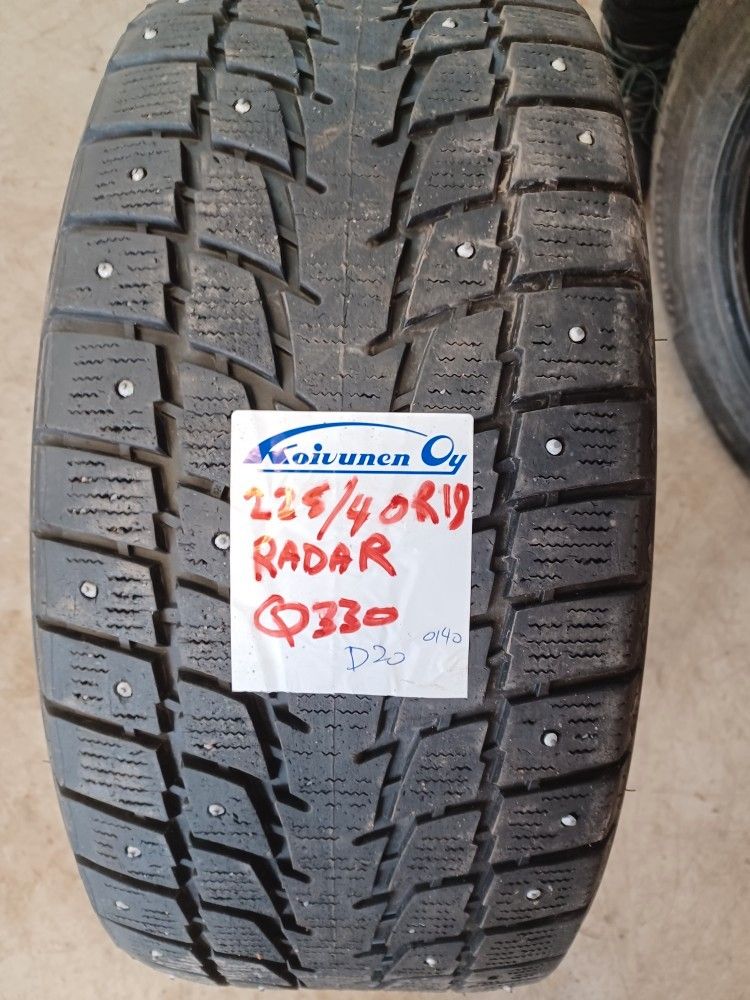 Nastarenkaat 225/40R18 92T Radar dimax Q330