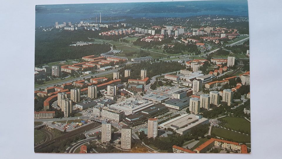 Tukholma Vällingby ja Hässelby 70-l. postikortti