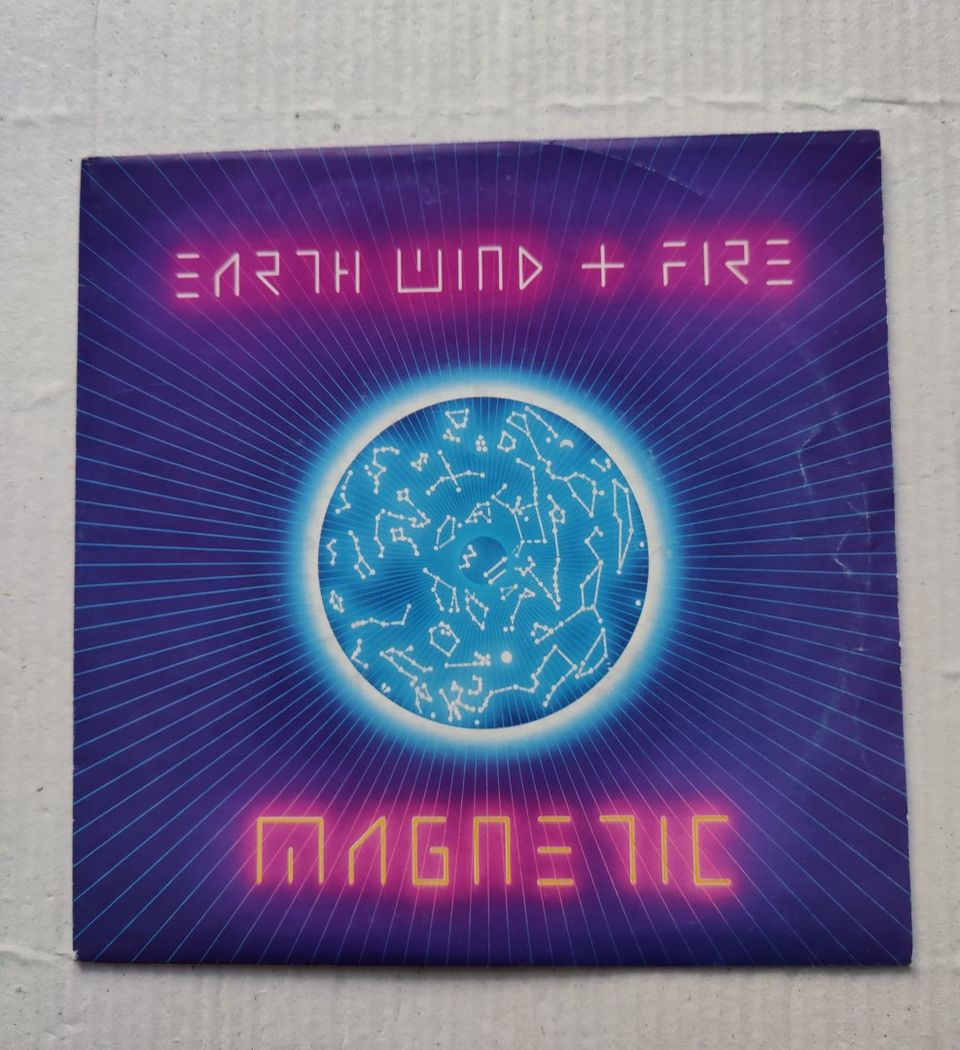 Vinyyli Earth, Wind & Fire/Magnetic 7"/45 rpm