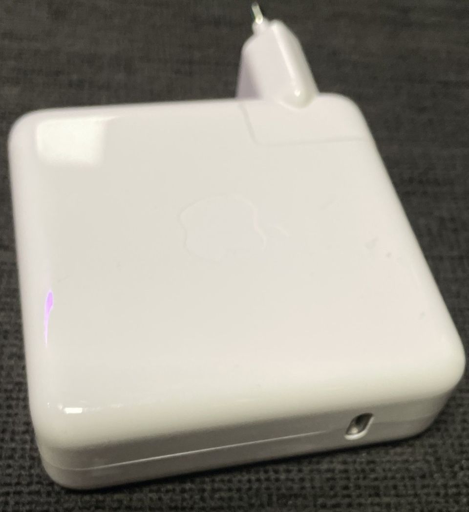 Apple 87W USB-C virtalähde - käytetty