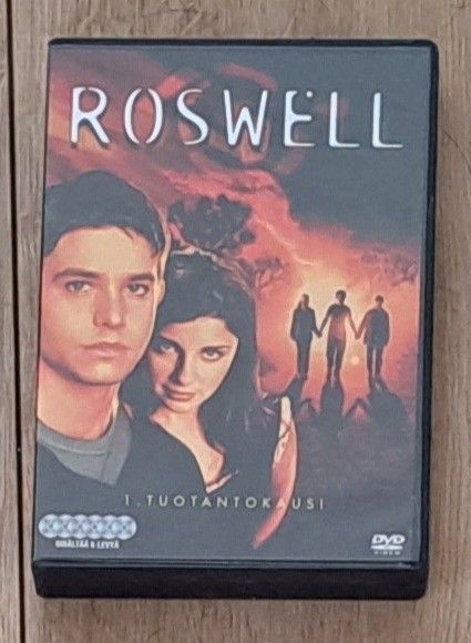 Roswell ensimmäinen tuotantokausi dvd