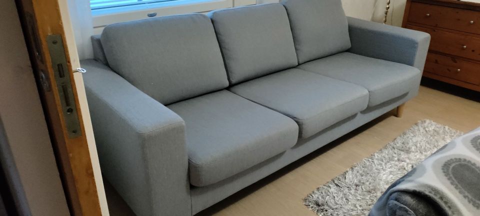 3 istuttava sohva