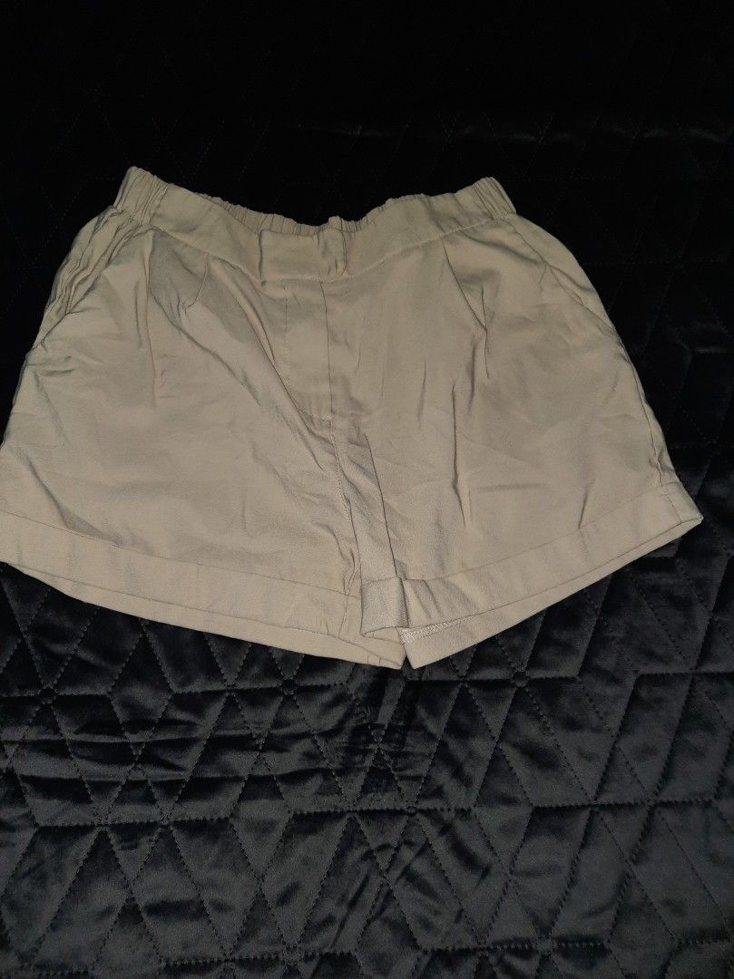 Shortsit koko 38 , perus beige