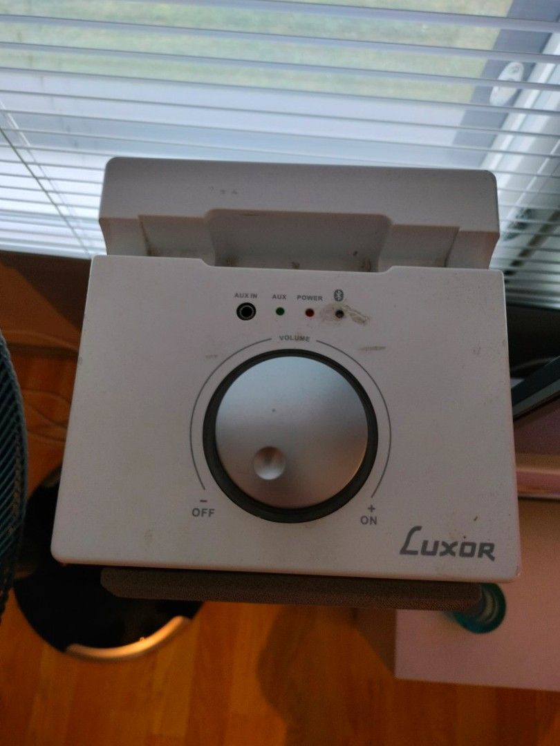 Luxor Bluetooth -kaiutintorni (LXB600B)