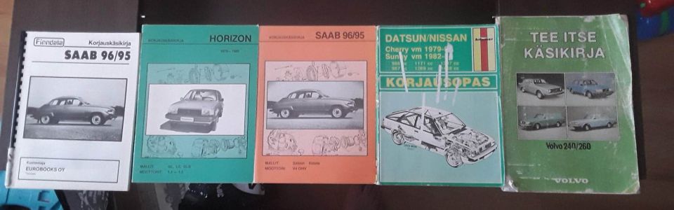 Autojen korjausoppaita 60-80-luku