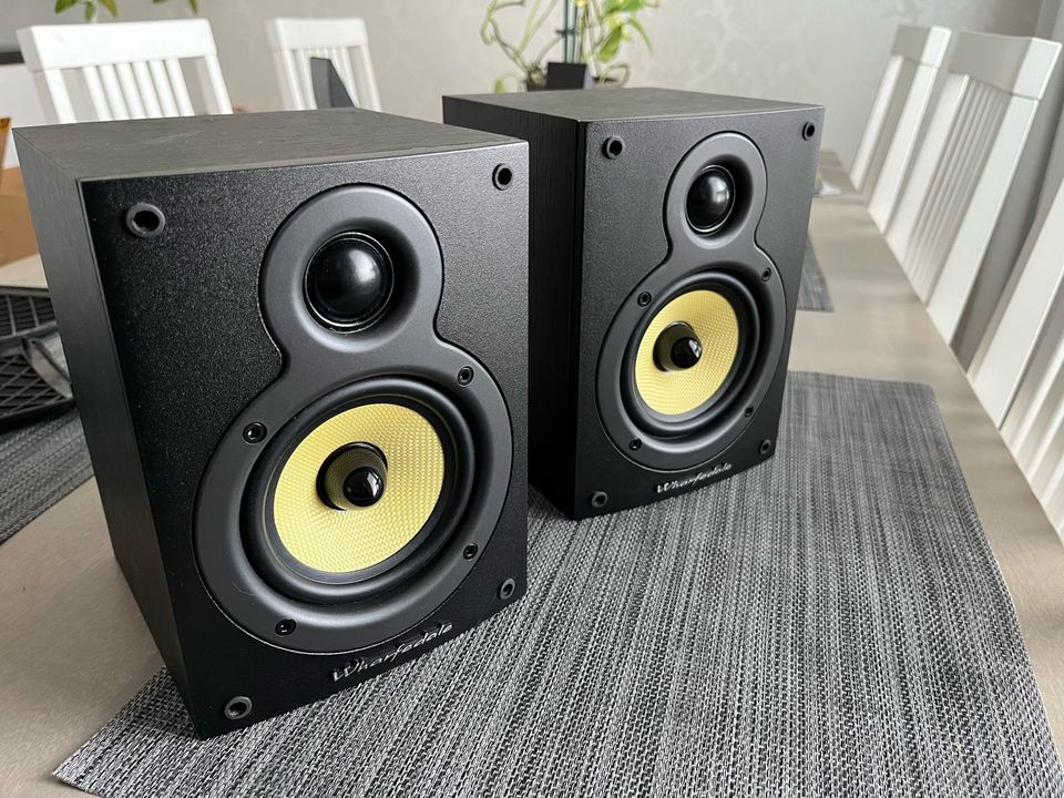 Wharfedale Crystal 4 & Vogel's VLB 200