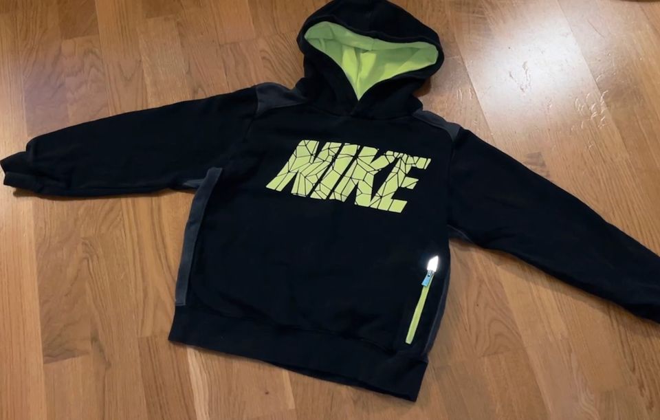Nike huppari, koko 122/128 cm