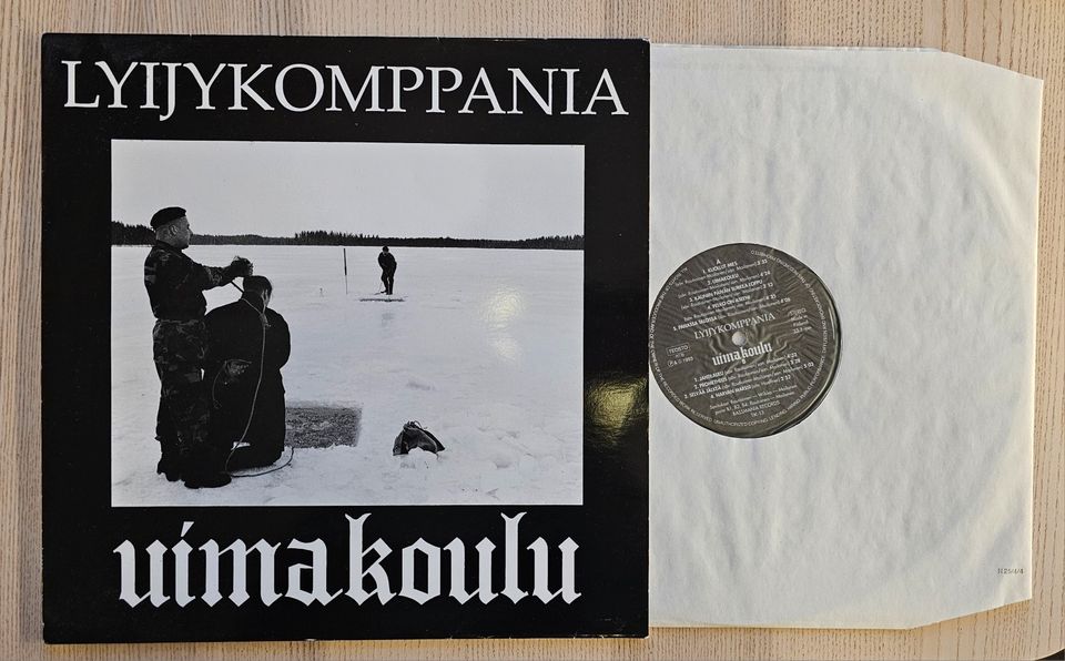 Lyijykomppania - Uimakoulu LP
