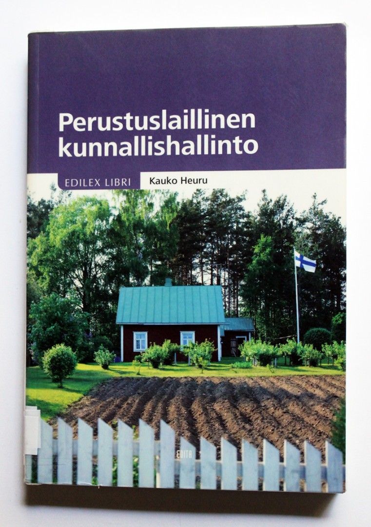 Kauko Heuru: Perustuslaillinen kunnallishallinto