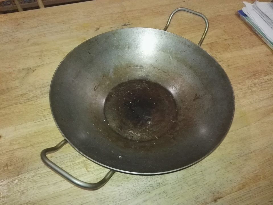 Laadukas wok-pannu