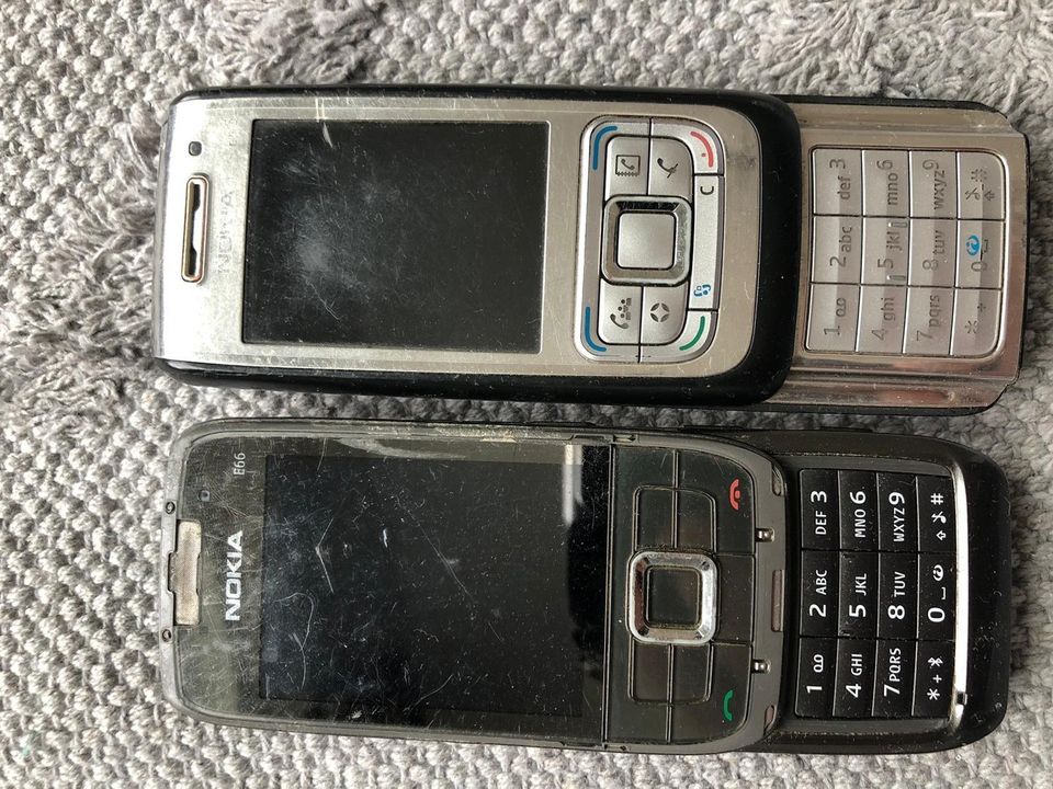 Nokia E65 ja E66