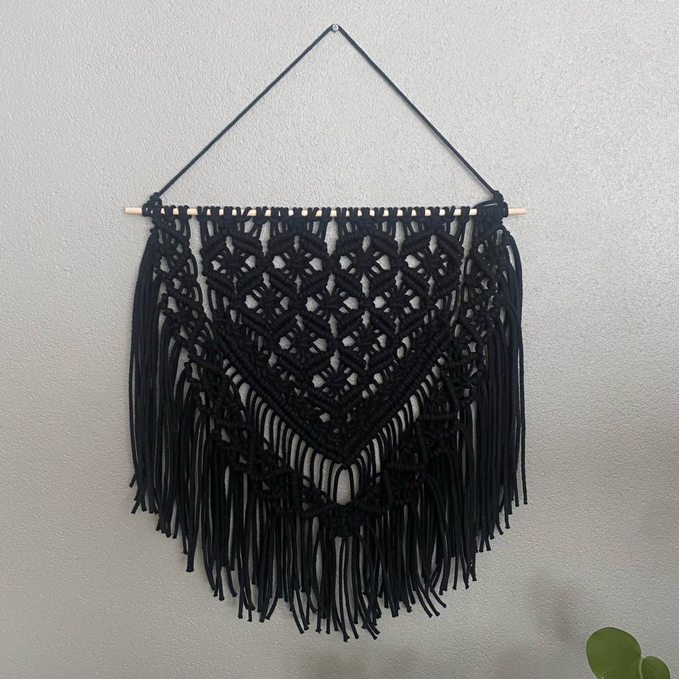 Musta käsintehty macrame