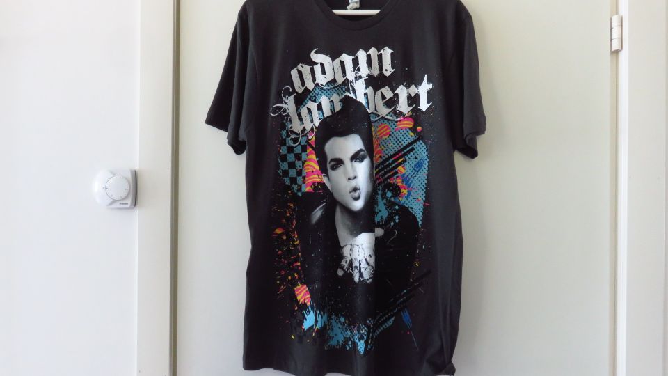 Käyttämätön Adam Lambert fani T-paita, koko L