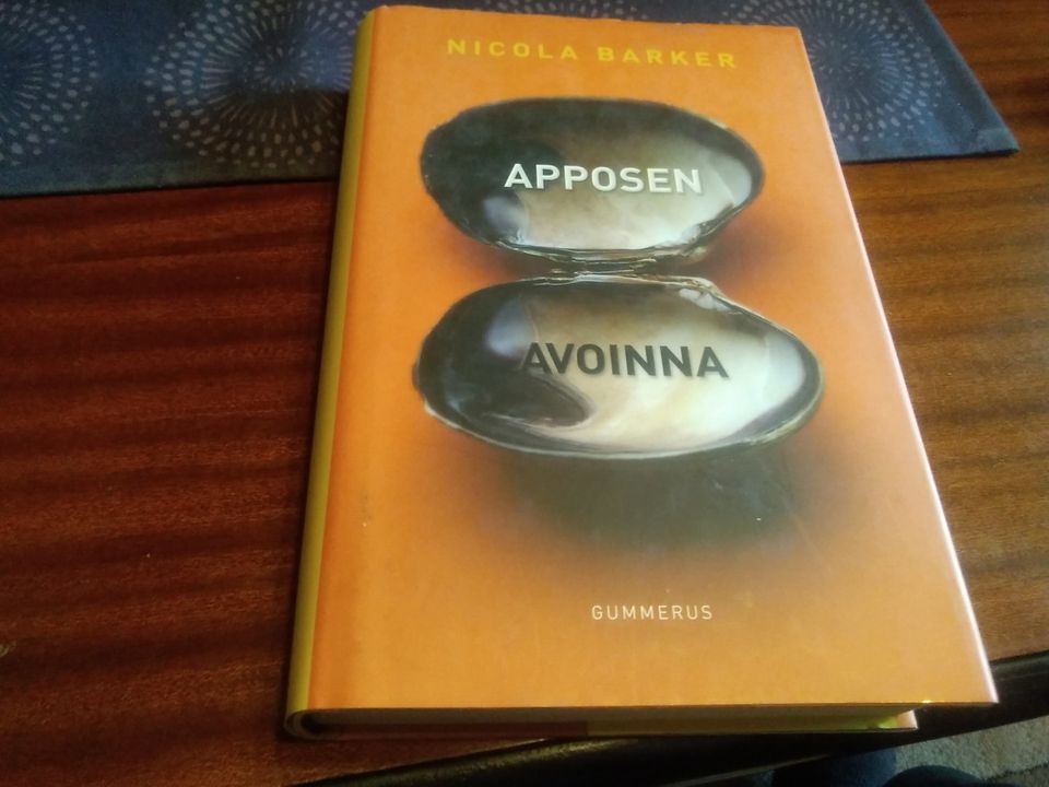 Nicolas Barker : Apposen avoinna