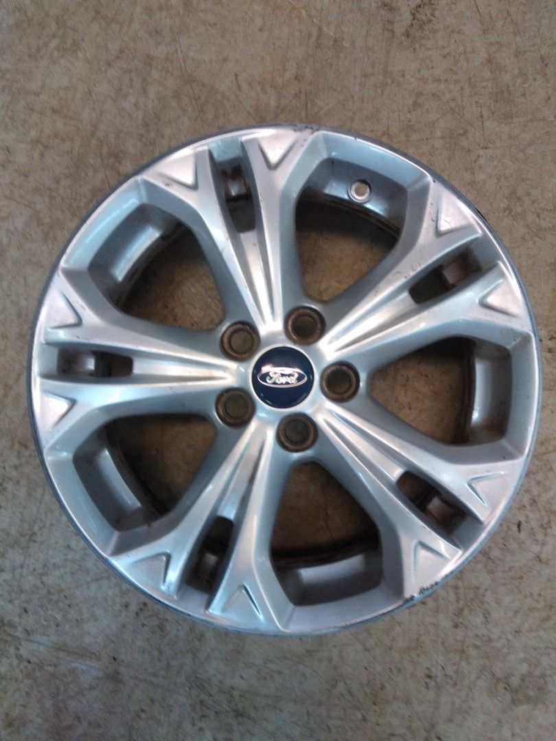 Vanne Ford alkuperäinen käytetty 17" Q0921