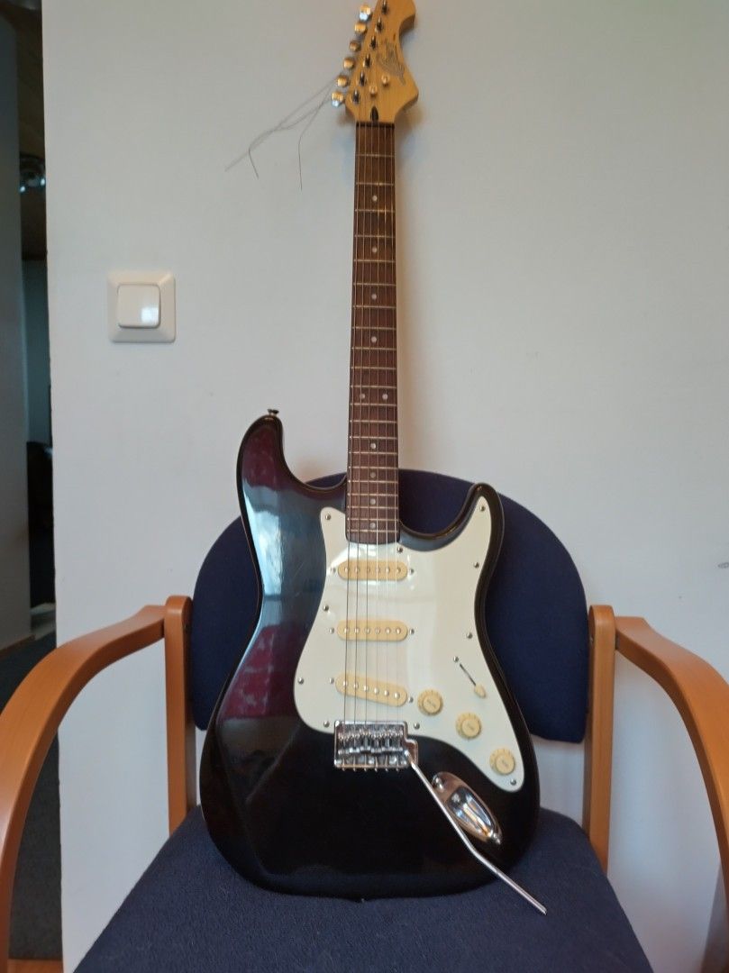 Cheri Stratocaster -90