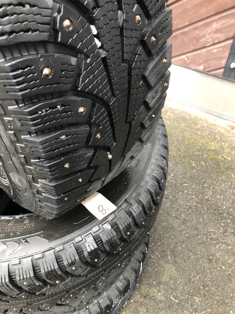 225/65 R 17 nastarenkaat