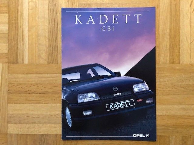 Esite Opel Kadett GSi 1989/1990