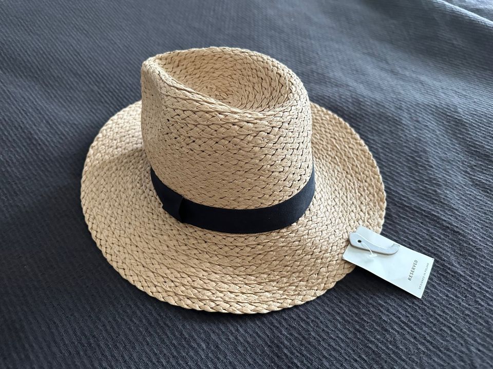 Reserved hattu