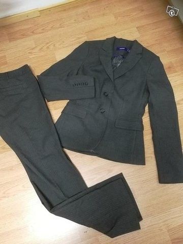 Uudenveroinen MEXX jakkupuku jakku+housut 36