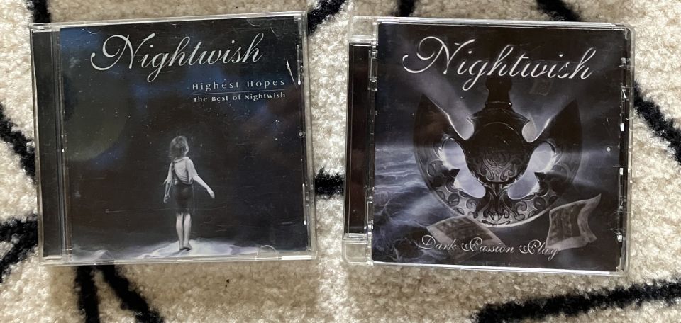 Metalli-musiikki-CDt (Nightwish, 2 kpl)