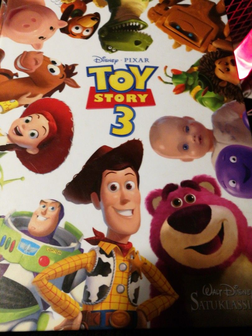 Toy story kirja 3 ja pehmolelu Woody ( iso)+ muita
