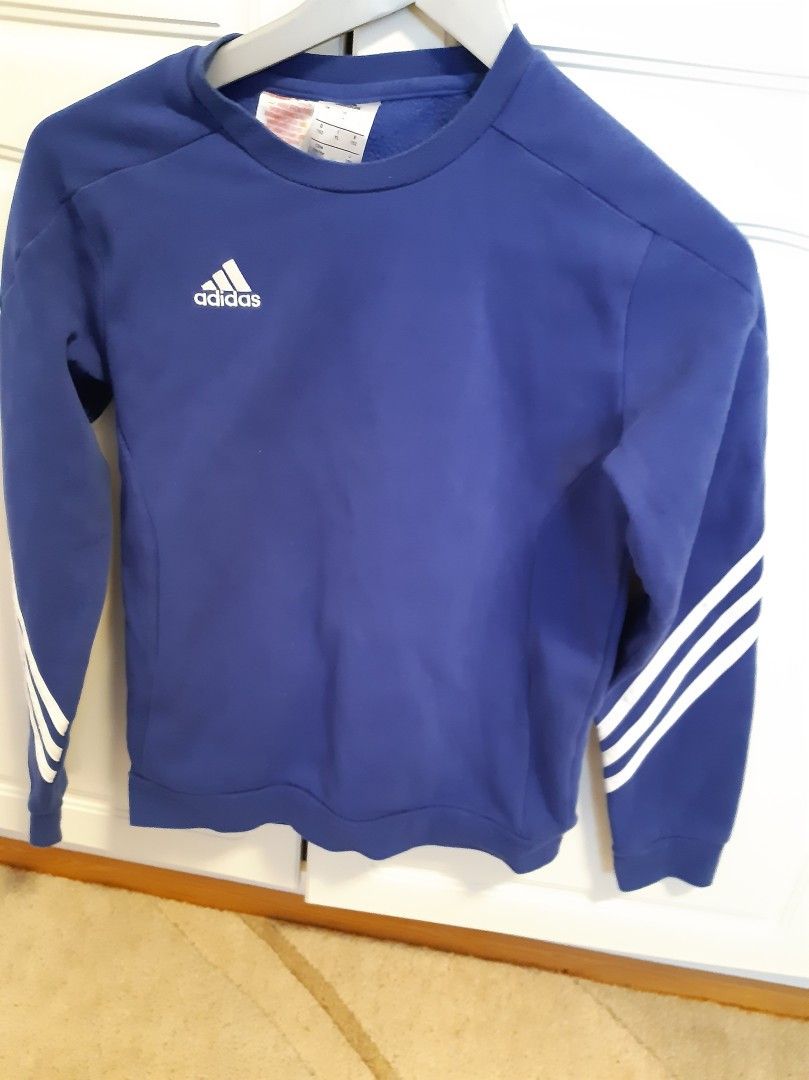 Adidas paita /pusero koko 152