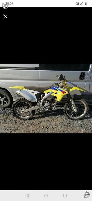 Suzuki rmz250