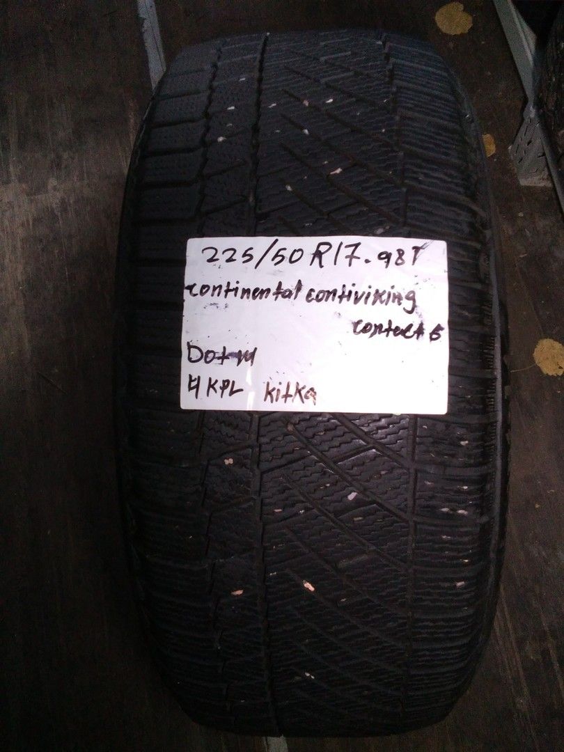 Kitkarenkaat 225/50R17 continenContiViki 4kpl