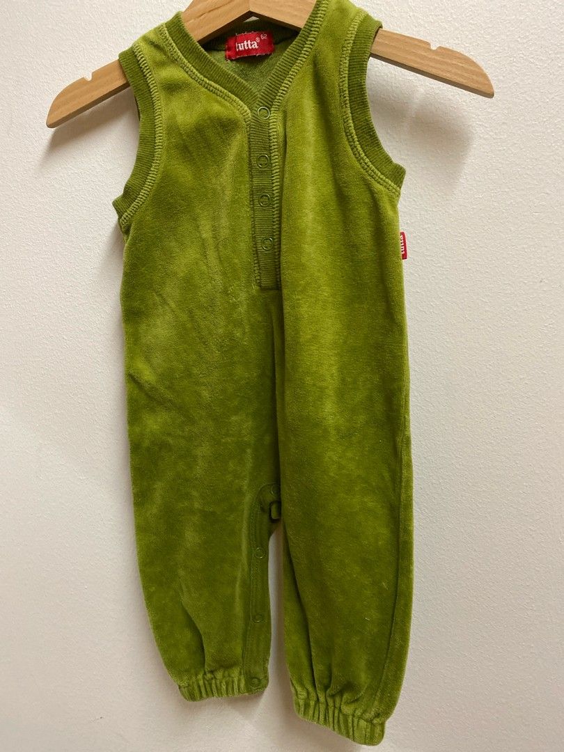 Vihreä haalari 62 cm