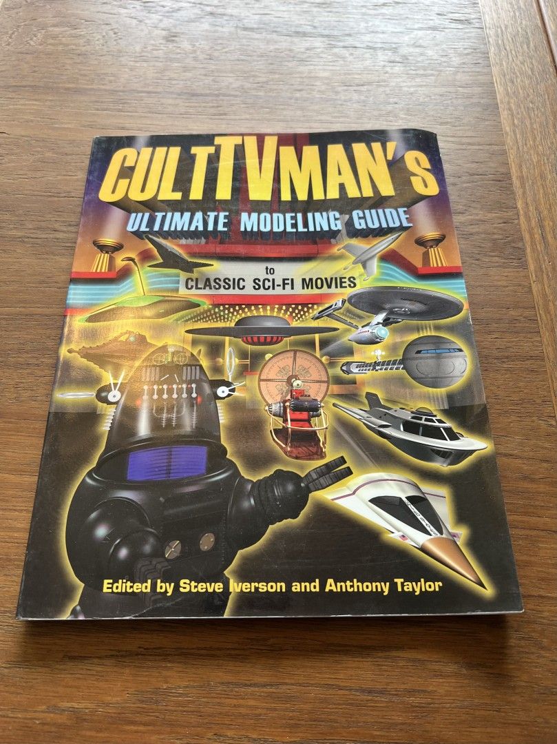 CultTVMans ultimate modelling guide - kirja