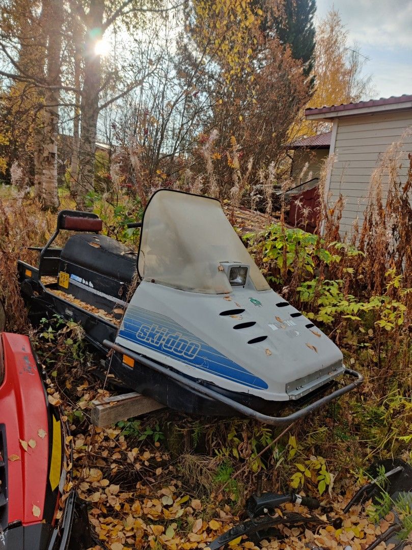 Skidoo trapper 600 osia