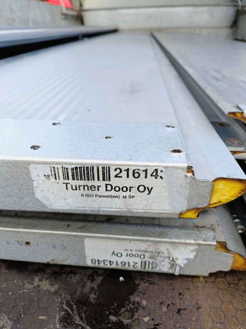 Turner ovi elementtejä