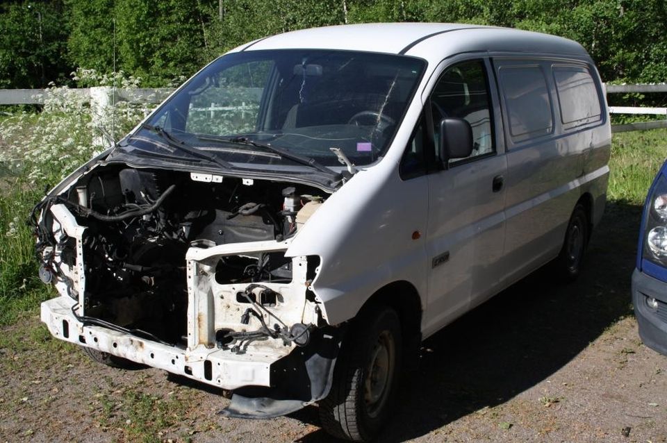 Hyundai H-1 varaosia