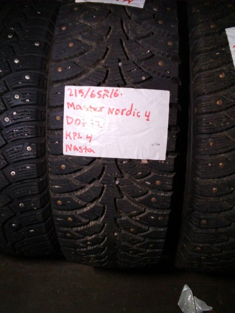 Nastarenkaat 215/65R16 Master Nordic4 4kpl Q132