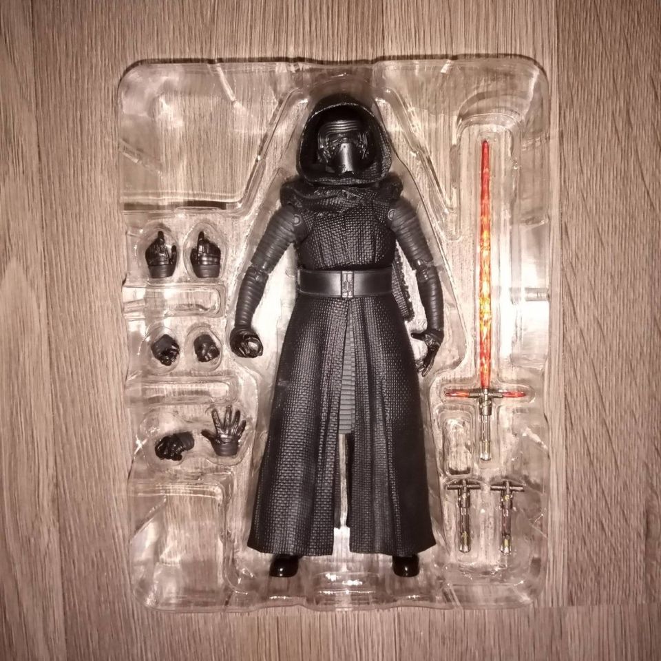 Kylo Ren figuuri - S.H. Figuarts, Bandai, 2015