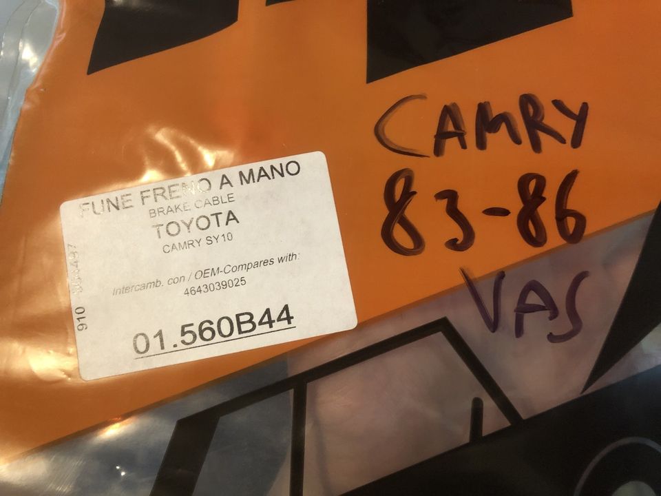 Toyota Camry Vas. Käsijarruvaijeri 83-86