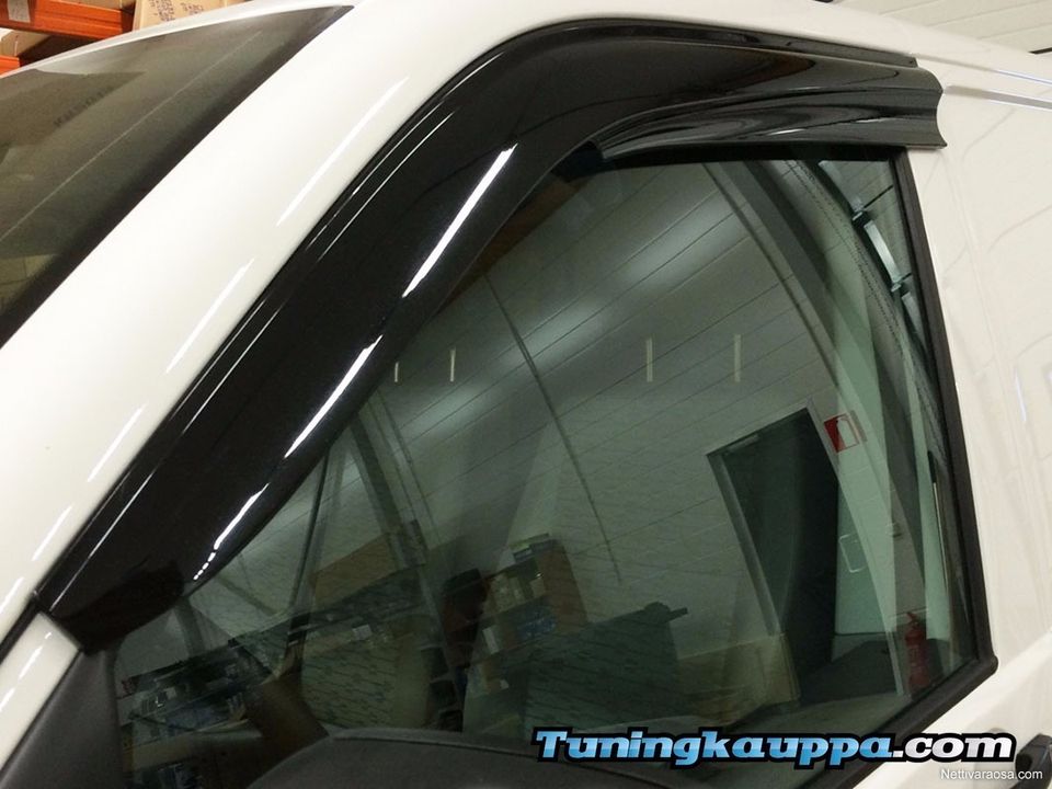 VW Transporter T5 SunPlex tuulio