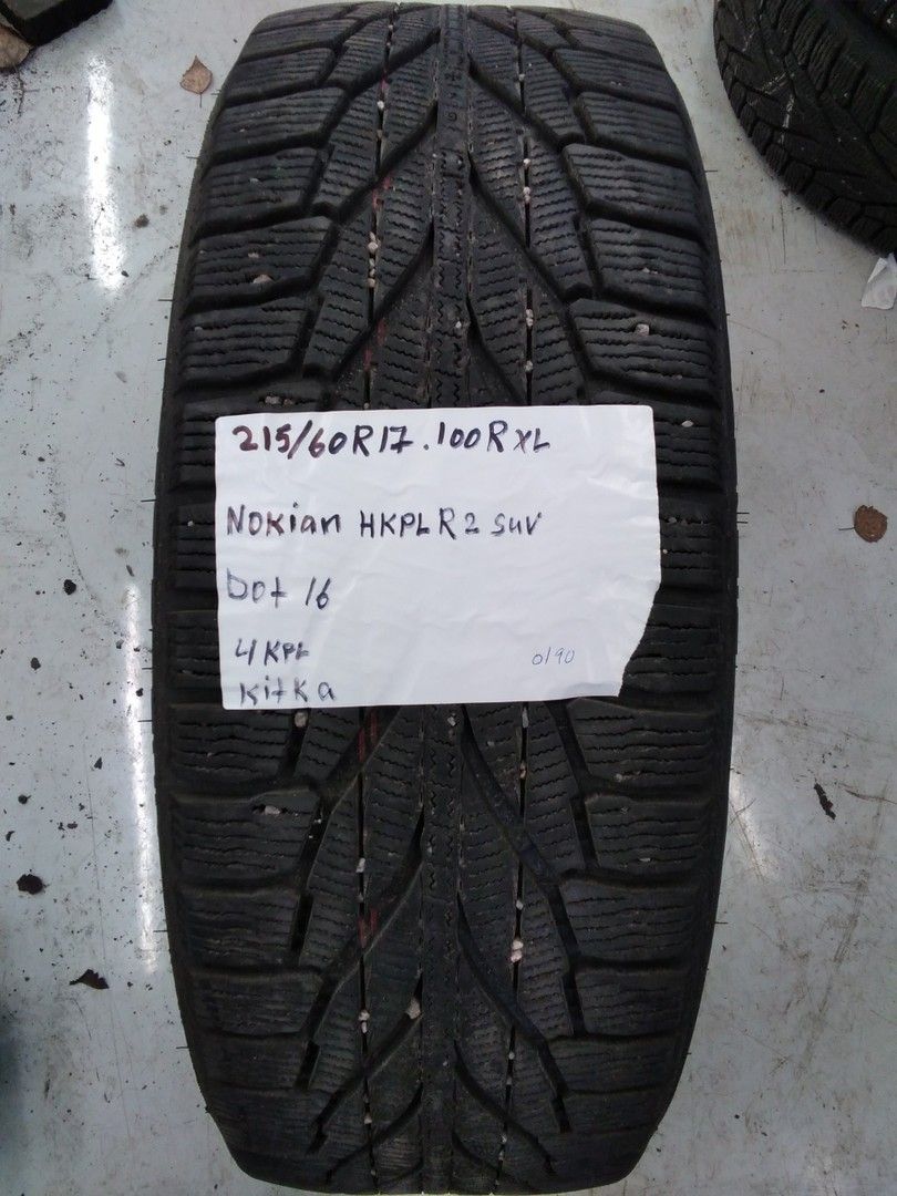 Kitkarenkaat 215/60R17 Nokian Hkpl R2 SUV Q146