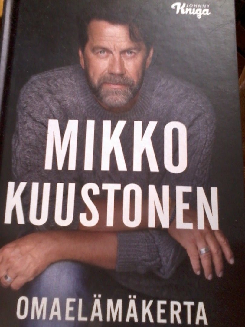 Mikko Kuustonen: Omaelämäkerta (sidottu,cd mukana)