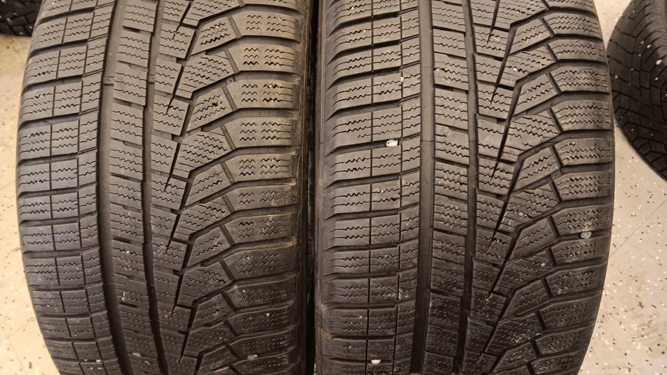 235/40R19 96V Hankook Winter I Cept evo2 pari 2kpl