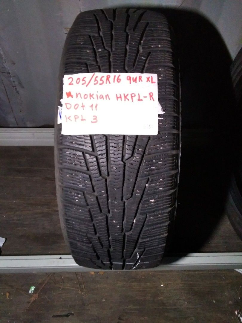 Kitkarenkaat 205/55R16 Nokian HkplR 3kpl