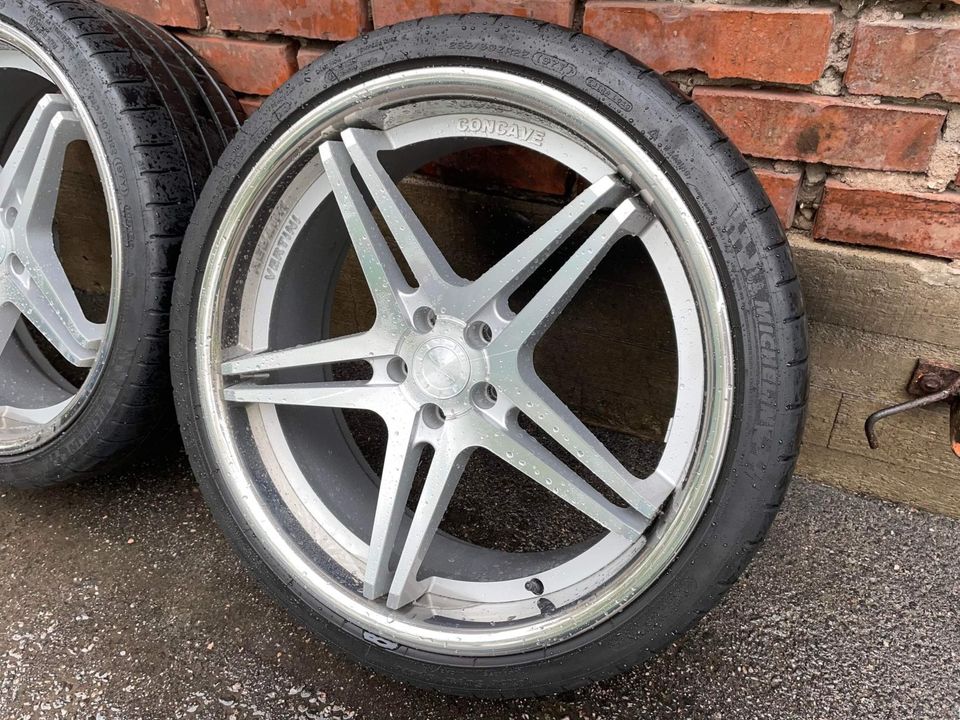 Vertini R22x9/R22x10.5+Michelin295/25R22+265/30R22