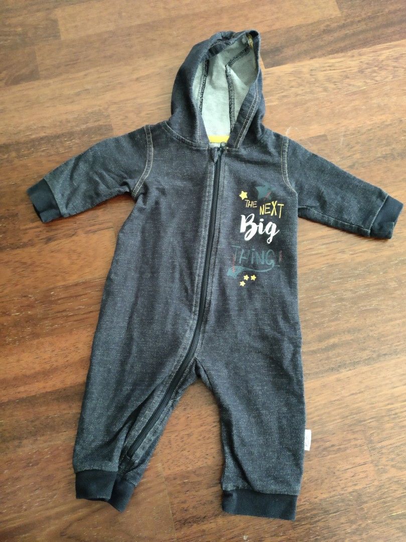 Kuutti merkkinen jumpsuit