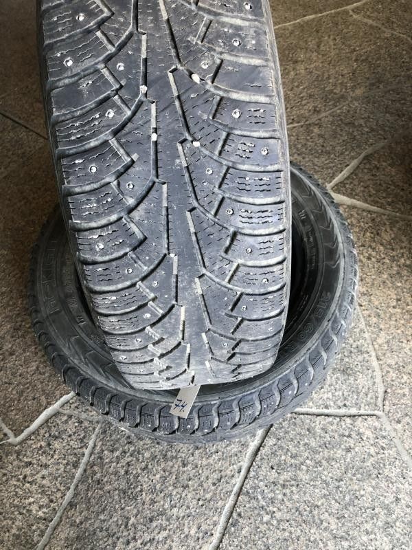 215/60 R 17 nastarenkaat 2 kpl