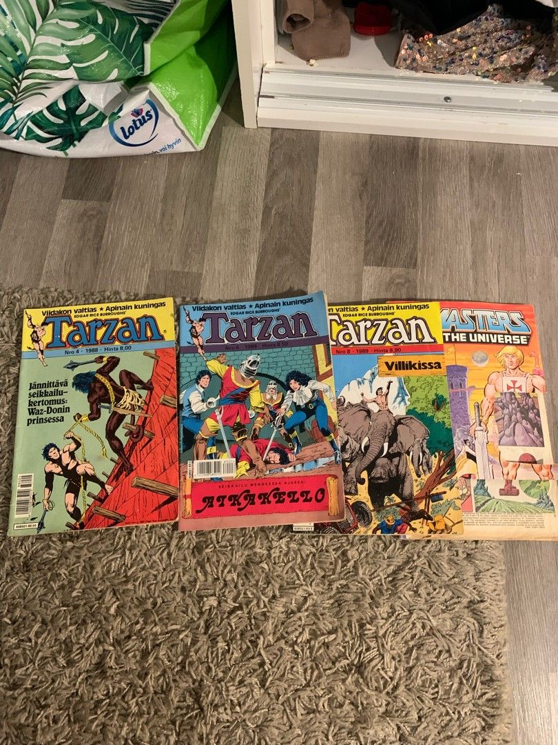 Tarzan lehtiä ja He-Man
