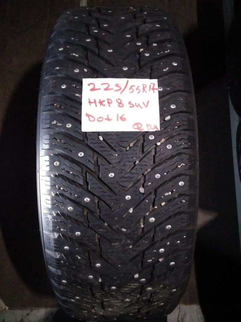 Nastarenkaat 225/55R17 Nokian hkpl8 SUV 2kpl