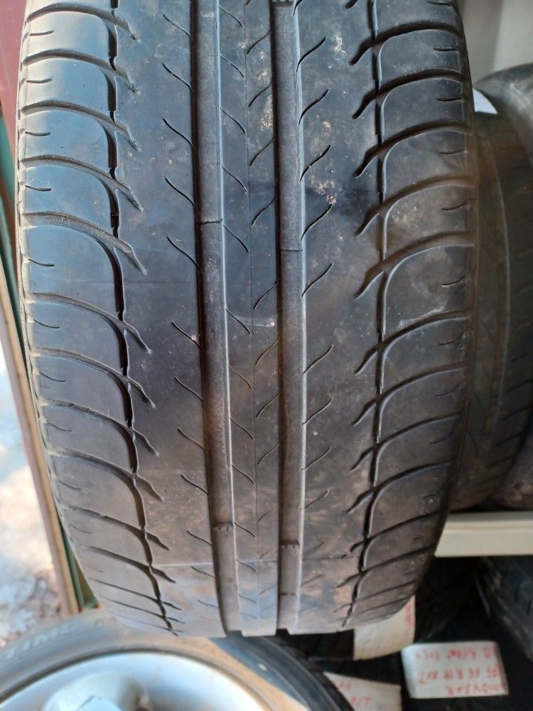 225/50 R17 94V Bfgoodrich käytetty kesärengas