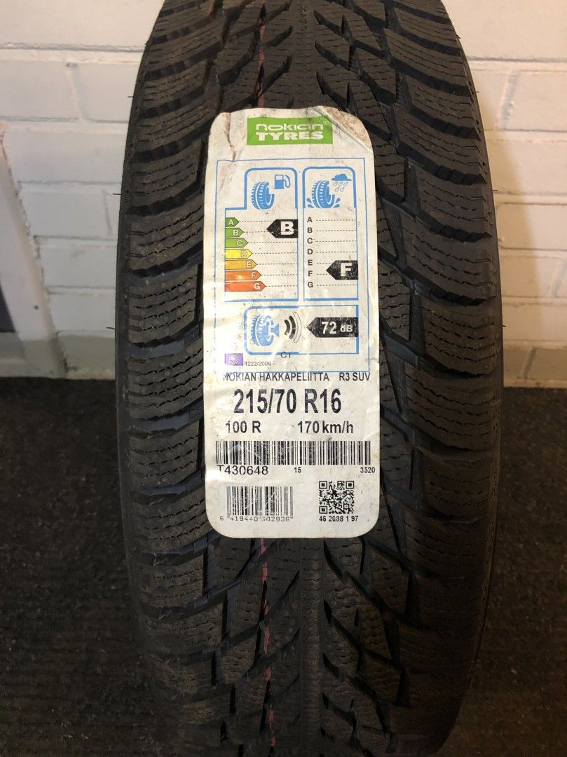 215/70R16 Nokian Hakkapeliitta R3 uudet